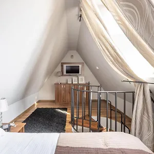 Prestige Na Stromej Apartament